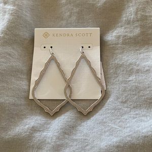 Kendra Scott earring